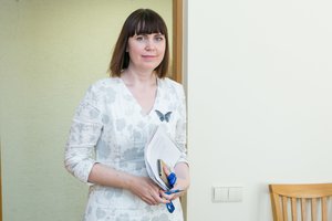 Seimo narė Dovilė Šakalienė siūlo plėsti straipsnį dėl bausmės už žmogaus privedimą prie savižudybės