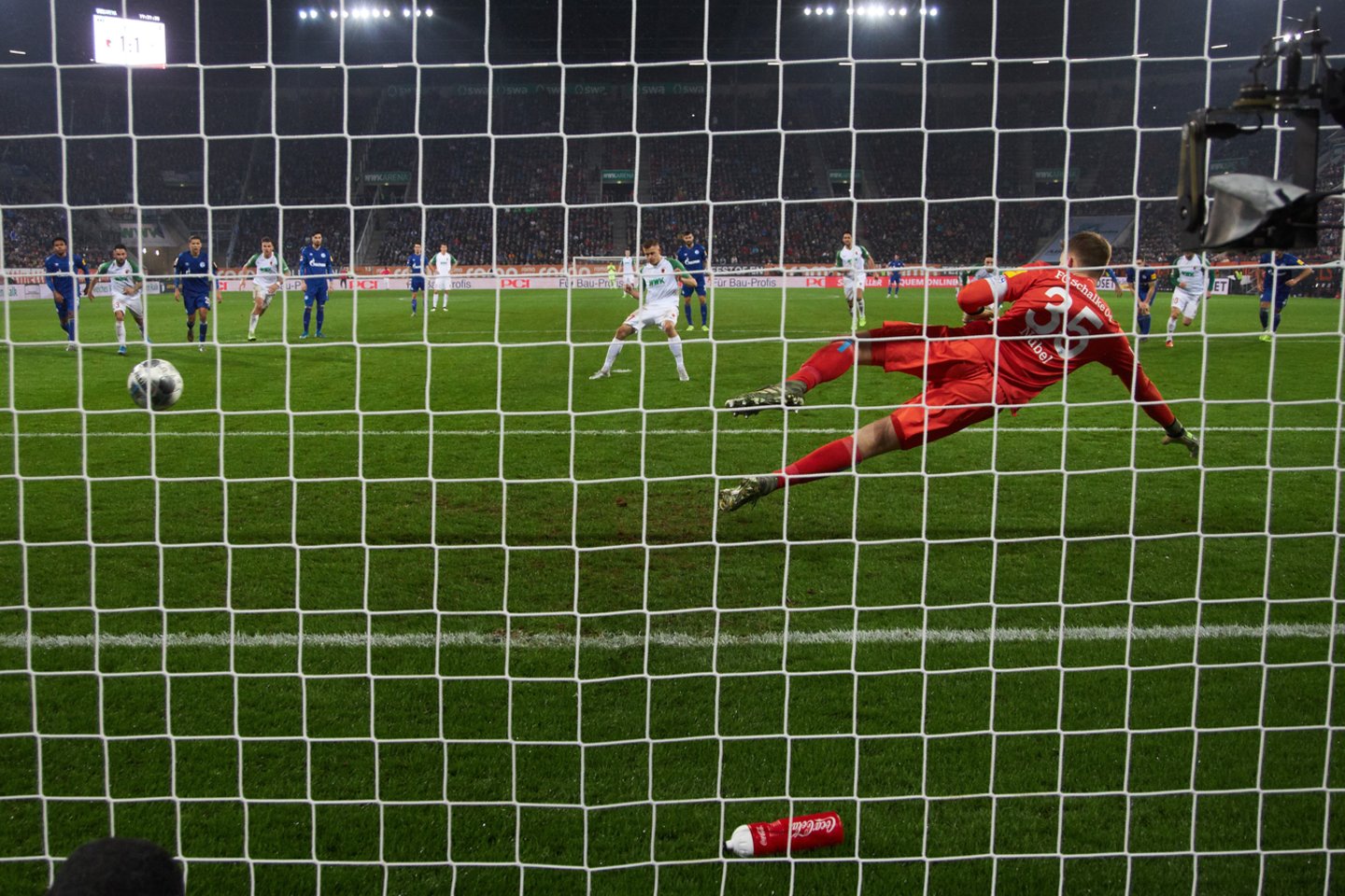 „Schalke“ iškovojo pergalę Augsburge.<br> Imago/Scanpix nuotr.