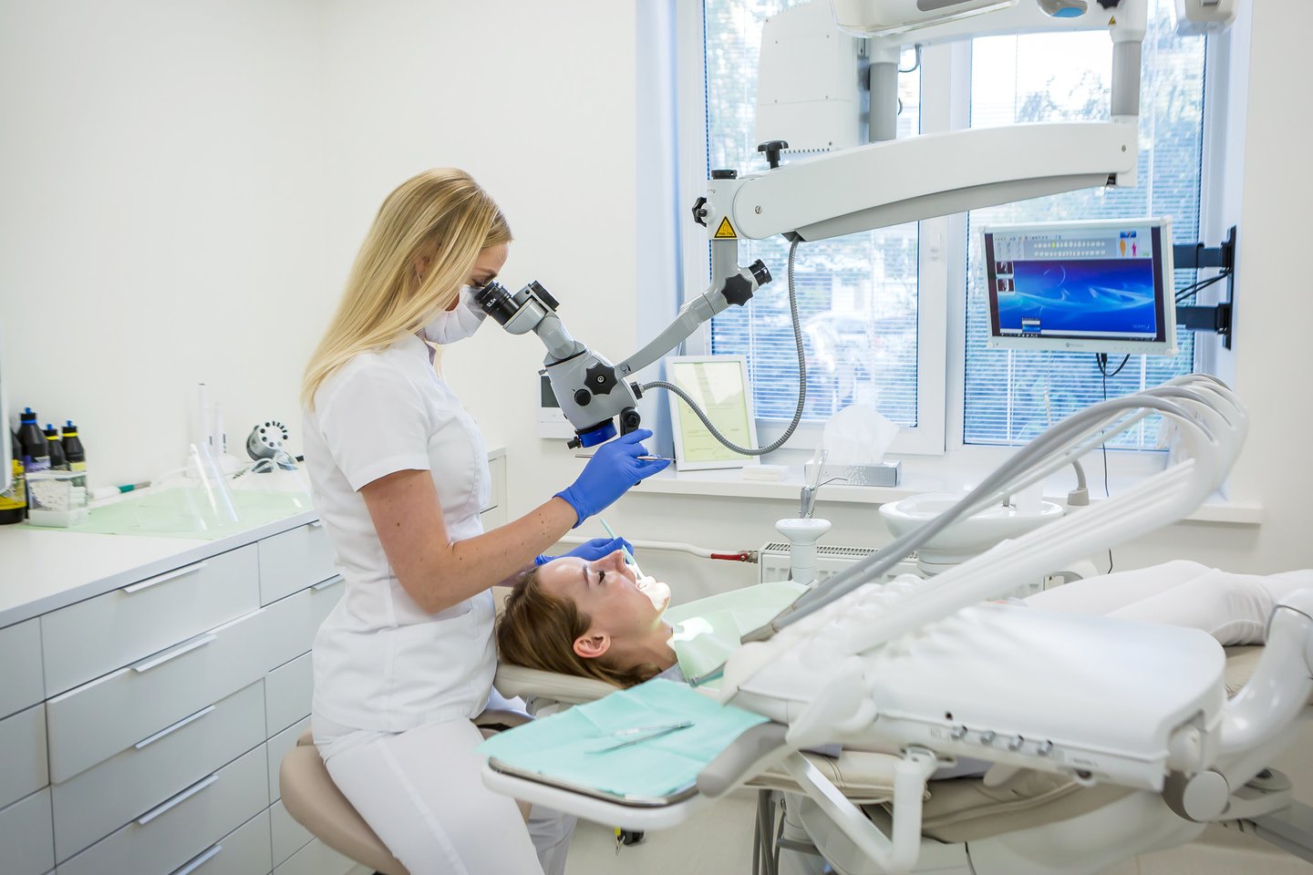  Verslumo gyslelė padėjo įkurti odontologijos kliniką.