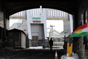 Karbaloje prie Irano konsulato nušauti trys protestuotojai