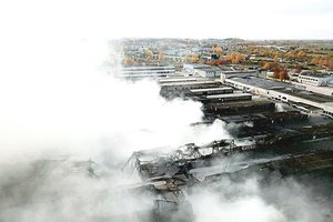 Dzūkijos ūkininkų nervai įtempti: Alytaus gaisro dūmai juos dusins ilgai 