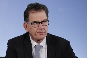 Vokietija kritikuoja JAV pasitraukimą iš Paryžiaus klimato kaitos susitarimo