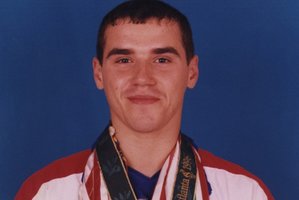 Eidamas 44-uosius mirė olimpinis gimnastikos čempionas