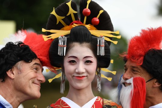 Turistų norams nebėra ribų – nesiliauja priekabiavę prie geišų