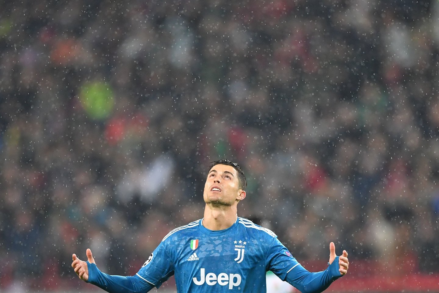 „Juventus“ tik per pridėtą teisėjo laiką įveikė „Lokomotiv“ ekipą