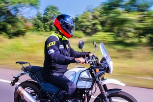 Į indišką chaosą patekusį Karolį Mieliauską keliuose stebino kastų sistema ir šventos karvės