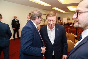 Seime – jau senokai regėtas demaršas: paprašę papildomų pinigų pagrasino