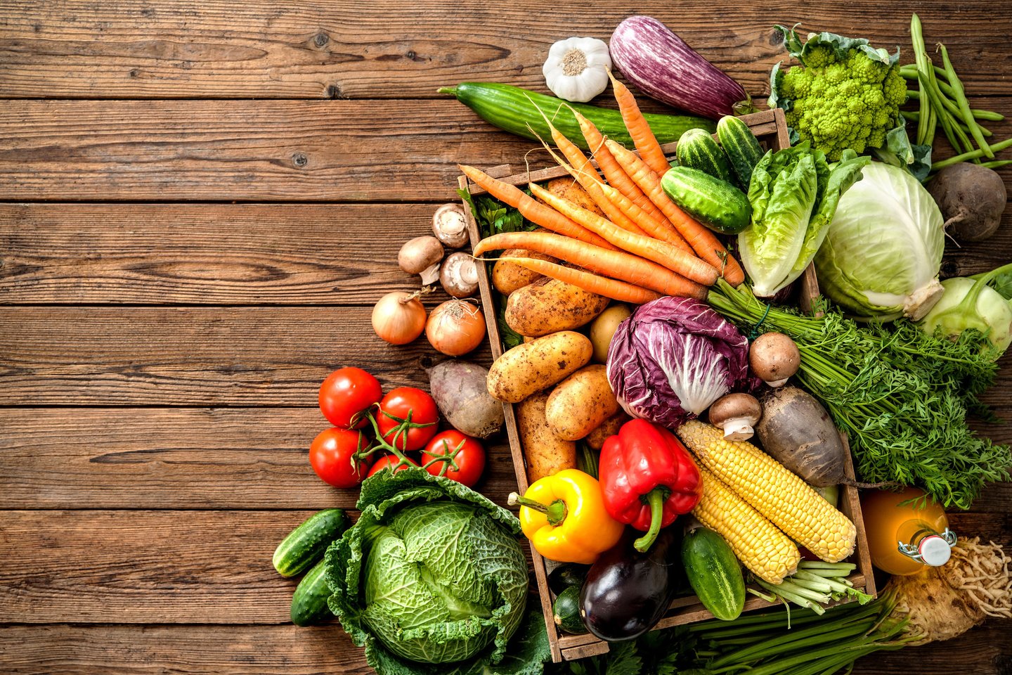 Kelis kartus per dieną valgydami vaisių ir daržovių, gausime visas organizmui reikalingas maisto ir mineralines medžiagas, vitaminus.<br>123rf nuotr.