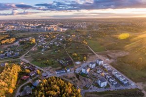 Iš kitų miestų atvykstantieji ir sostinėje norintys įsikurti atrado jos priemiestį