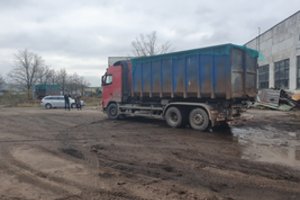 Pavojingos atliekos išvežamos iš Alytaus: pajudėjo primasis krovinys