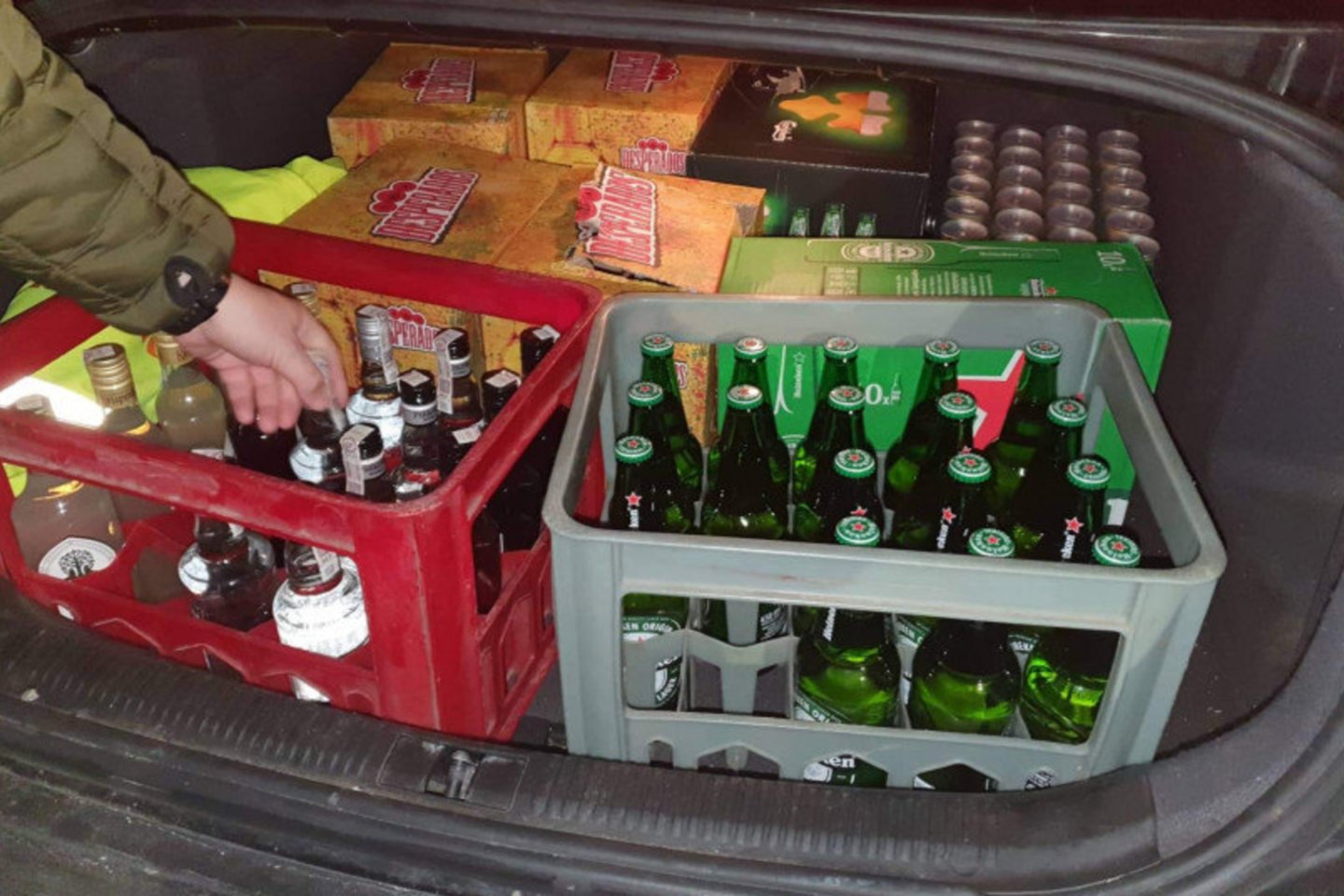 Policija prigriebė alkoholiu internete prekiavusį klaipėdietį.
