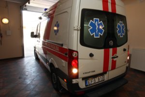 Raseinių r. ūkyje talkininkas pjūklu nusipjovė visus 5 dešinės pėdos pirštus