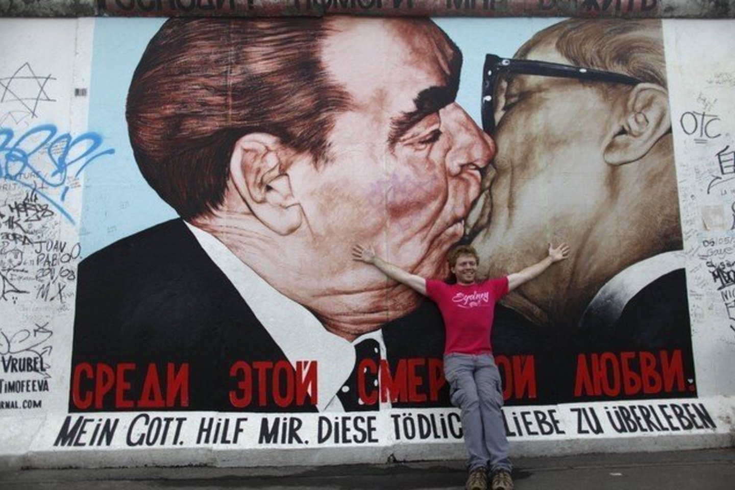 Šis Berlyno sienos fragmentas bene žinomiausias.<br>Reuters/Scanpix nuotr.