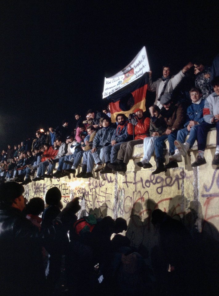  Berlyno siena griuvo prieš 30 metų.<br>  PA Wire/Scanpix nuotr.
