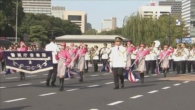 Prasidėjo Tokijo imperatoriaus Naruhito inauguracijos paradas