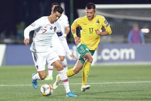 Lietuvos rinktinei – grėsminga žinia: C. Ronaldo vėl grasins įvarčiais