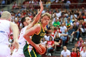 M. Kuzminskas jungiasi prie M. Kalniečio: „Lokomotiv“ klube uždirbs 1,5 mln. eurų