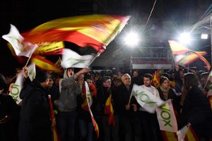 Rinkimai Ispanijoje: laimi socialistai, iškilo kraštutinė dešinė