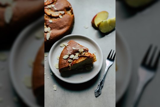 Obuolių pyragas iš speltų miltų