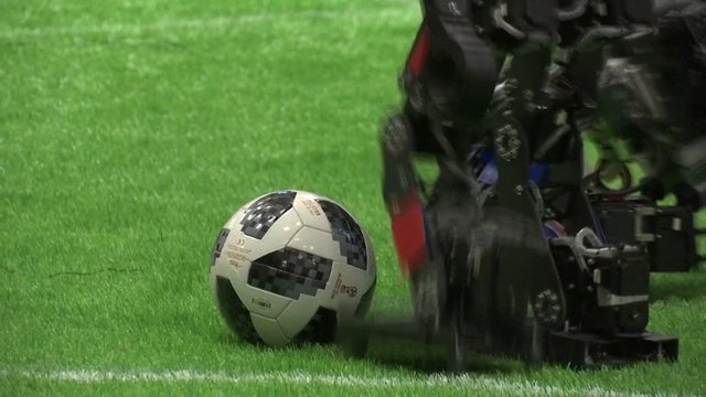 Technologijų proveržis – futbolą žaidžia net robotai