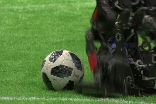 Technologijų proveržis – futbolą žaidžia net robotai