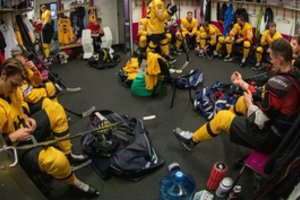 Lietuvos ledo ritulio rinktinė iš Talino grįžta su pergale