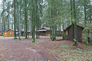 Ištraukė į dienos šviesą: prabangiai vilai vieni įstatymai, senai poilsinei – kiti