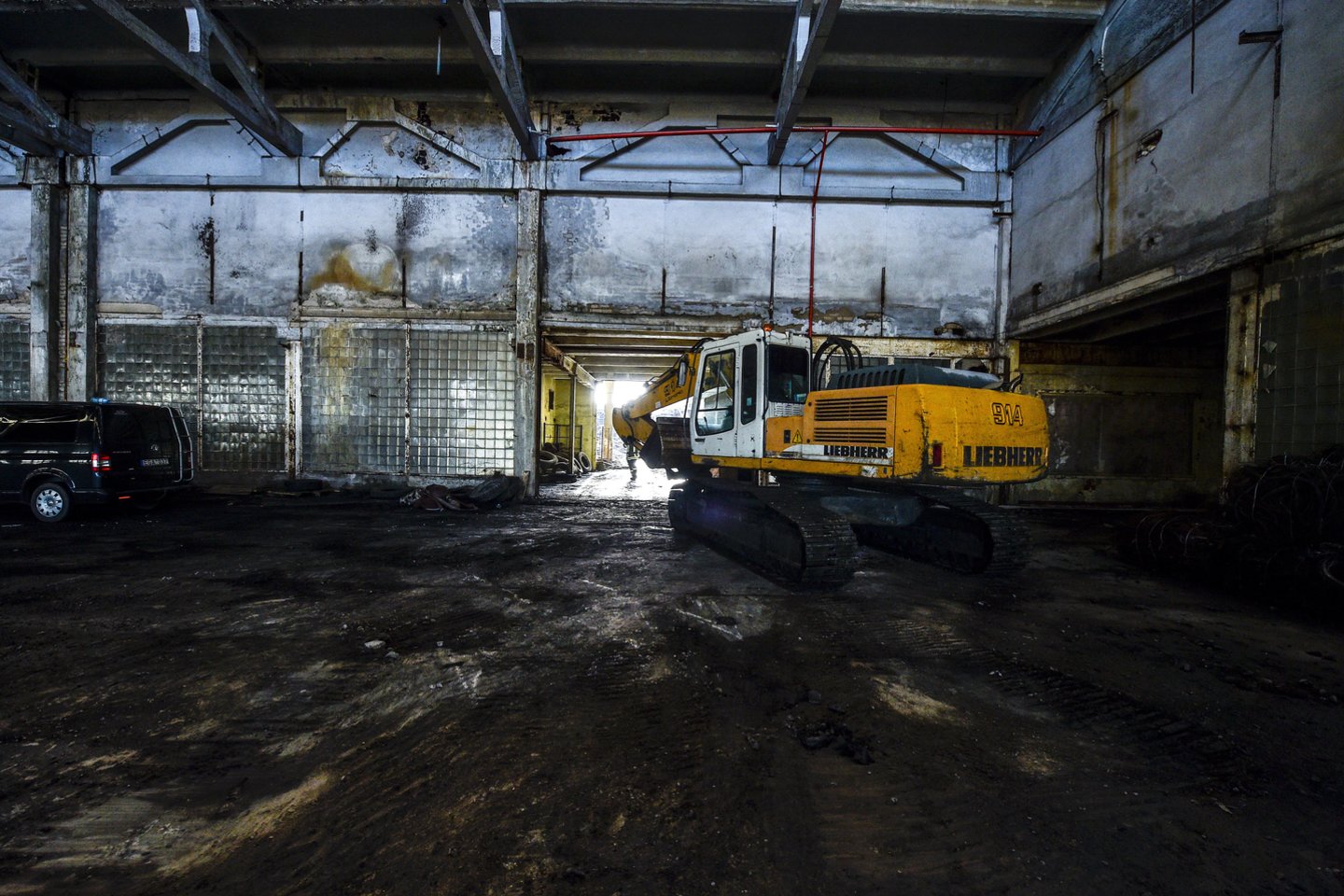 Alytus ,Miklusėnai ,gaisras padangų perdirbimo įmonėje, gaisras alytuje<br>V.Ščiavinsko nuotr.