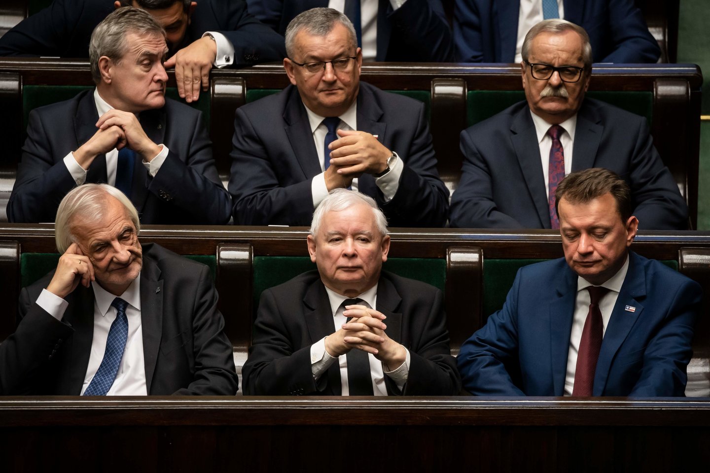 Vakar įvyko pirmasis Lenkijos Seimo posėdis, tartasi, kas taps Senato pirmininku. O pirmadienį minėtos Lenkijos nepriklausomybės atgavimo 101-osios metinės.<br>AFP/Scanpix nuotr.