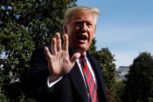 JAV Atstovų Rūmuose prasidėjo pirmas viešas prezidento apkaltos tyrimo posėdis