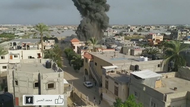 Izraelis antrą dieną tęsia aviacijos ir raketų atakas Gazos Ruože