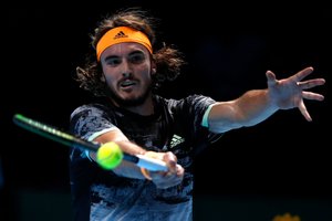 Graikas S. Tsitsipas užsitikrino vietą finalinio ATP turnyro pusfinalyje