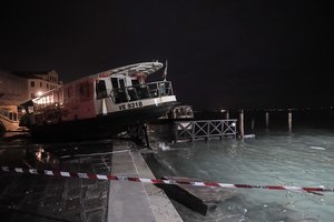 Didžiulio potvynio užlietoje Venecijoje paskelbta nepaprastoji padėtis