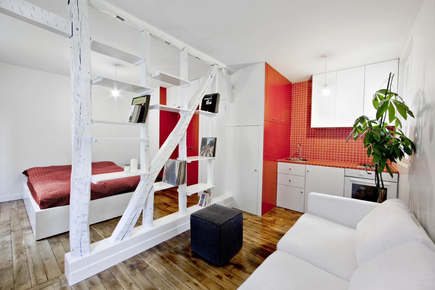 „Montmartre“ apartamentai / architektų biuras „SWAN Architectes“<br>Maxime Vantorre / archdaily.com nuotr.