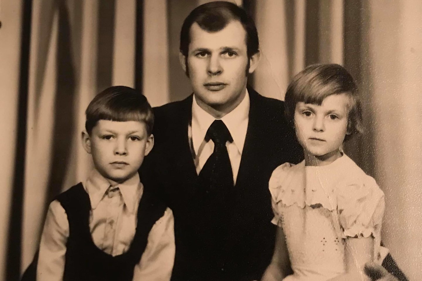  Eglė Jackaitė su tėčiu Gediminu ir broliu Žilvinu.<br>Asmeninio archyvo nuotr.