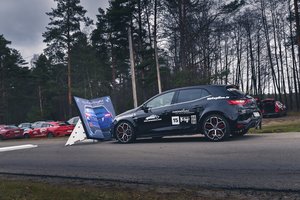 Patikrino, ar avarinio stabdymo sistemos suveikia prieš kliūtį: rezultatai nepradžiugino