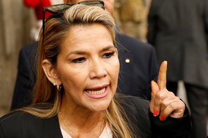 Laikinoji Bolivijos prezidentė: E. Moralesą reikia teisti