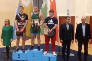 R. Bagdono tarptautiniame turnyre – imtynininko E. Čerepoko ir Šiaulių gimnazisčių pergalės