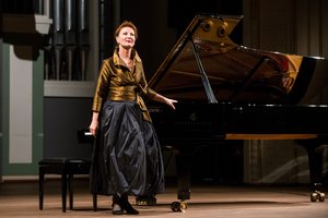 Pianistė Mūza Rubackytė su draugais  – apie moters meilę ir gyvenimą