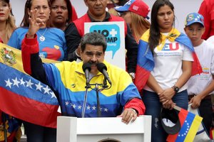 N. Maduro sako, kad dėl įtariamų sąmokslų Venesueloje įkalinami kariai