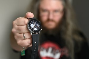 „Huawei Watch GT 2“ apžvalga: ir įspūdingas rekordas, ir gūžčiojimas pečiais