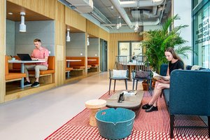 Dirbti siūlo ne tik kabinetuose: populiarėja dar viena vieta 