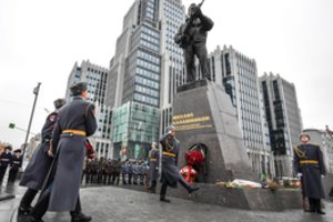 Švedijos žiniasklaida: „Swedbank“ padėjo Rusijos Kalašnikovo koncernui apeiti JAV sankcijas