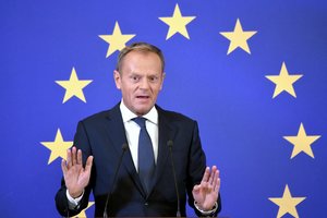 Europos centro dešiniųjų stovykla paskirs D. Tuską savo lyderiu