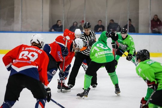 Lietuvos ledo ritulio čempionate – sensacinga autsaiderių pergalė