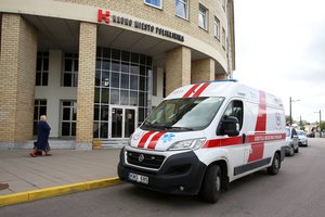 Gydytojas pasipiktino kliūtimis darbe: „Kasdienybė kitokia nei sakoma“