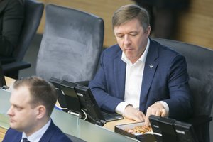 „Santa Barbara“ tęsiasi: R. Karbauskis skundžia V. Pranckietį, siūlys opozicijai pradėti apkaltą