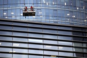 NT ekspertai kalba apie neeilinius metus – sandorių apimtys stebina