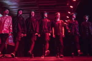 „Mūsiškiai“ – spektaklis apie prarandamą atmintį ir besitęsiantį abejingumą