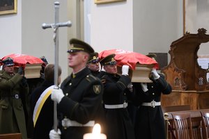 Ekspertai: sukilėlių laidotuvėse Baltarusija galėjo pademonstruoti nepriklausomybę nuo Rusijos